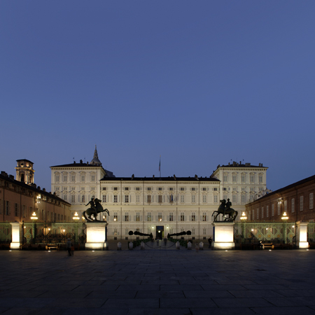 Palazzo reale serale