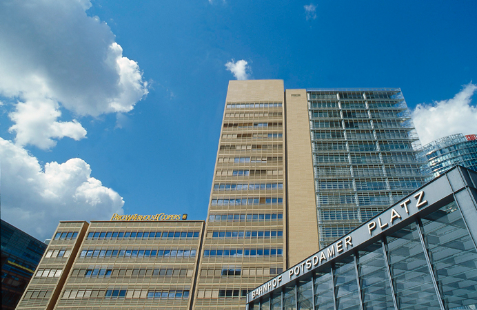 Debis tower in potsdamerrplatz